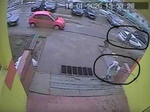 Tacizciyi Fark Eden Küçük Kızı Zekası Kurtardı