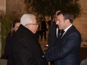 Macron, Filistin Devlet Başkanı Abbas İle Görüştü