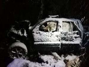 Otomobil Dere Yatağına Yuvarlandı: Karı-Koca Hayatını Kaybetti