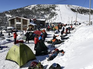 Dağcılar Zigana Dağında Kamp Kurdu