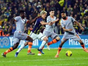 Fenerbahçe Başakşehir’i 2-0 Yendi