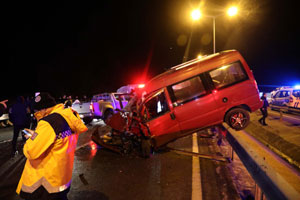 Rize'de Trafik Kazası 1 Ölü, 8 Yaralı