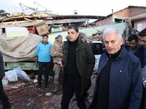 Binali Yıldırım Deprem Bölgesinde