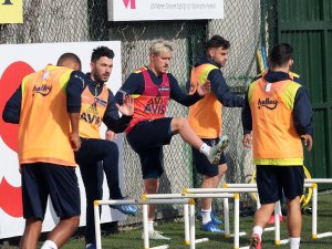Fenerbahçe, Trabzonspor Mesaisini Sürdürdü