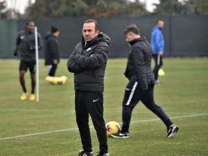 Mehmet Özdilek: “Bireysel Anlamda Ciddi Sıkıntılarımız Var”