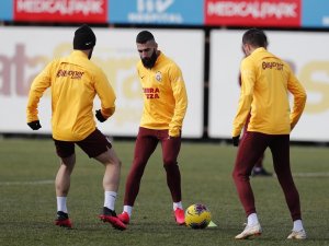 Ahmet Çalık Ve Henry Onyekuru Takımla Çalıştı