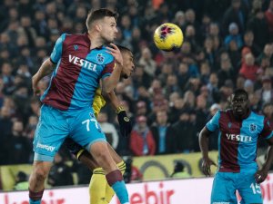 Trabzonspor Fenerbahçe’yi 2 Golle Geçti