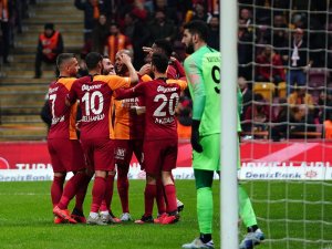 Süper Lig: Galatasaray: 4 - Kayserispor: 1 (Maç Sonucu)