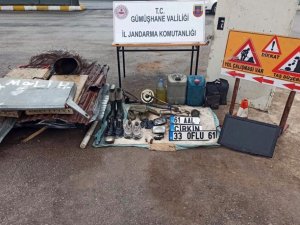 Jandarma Hırsızları Yol Kontrolünde Yakaladı