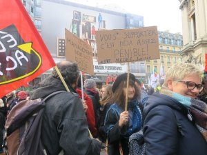 Fransa’da Kamu Çalışanlarından Emeklilik Reformu Protestosu