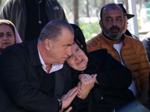 Fatih Terim Ve Annesinin Gözyaşları