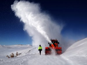 Van’da 550 Yerleşim Yerinin Yolu Ulaşıma Kapandı