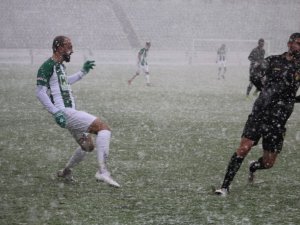 Giresunspor- İstanbulspor Maçı Kar Yağışı Nedeniyle Yarıda Kaldı
