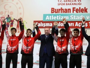 Cumhurbaşkanı Erdoğan, Burhan Felek Atletizm Pisti’ni Açtı