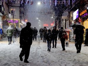 Giresun Merkeze 4 Yıl Sonra Kar Yağdı