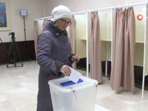 Azerbaycan Sandığa Gidiyor, Oy Verme İşlemleri Başladı