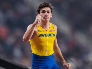 İsveçli Atlet Armand Duplantis Dünya Rekoru Kırdı