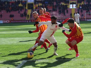 Kayserispor İle Antalyaspor Yenişemedi