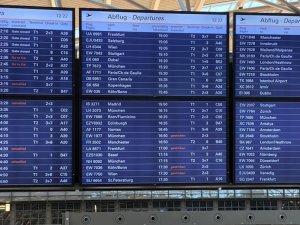 Frankfurt’ta Fırtına Nedeniyle 100 Uçuş Askıya Alındı