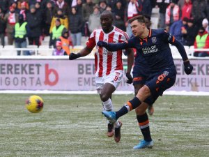 Süper Lig: Dg Sivasspor: 1 - Medipol Başakşehir: 1 (Maç Sonucu)