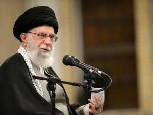 İran Dini Lideri Hamaney’den 2 Bin 315 Mahkuma Af Ve Ceza İndirimi