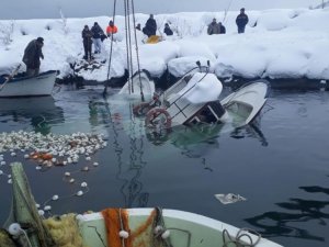 Trabzon’da Kar İki Tekneyi Batırdı