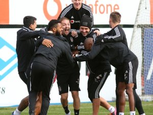 Beşiktaş’ta Neşeli Antrenman