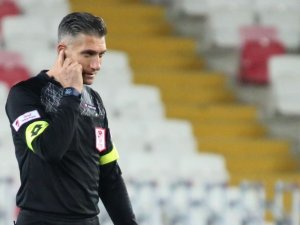 Denizlispor-kayserispor Maçını Özgür Yankaya Yönetecek
