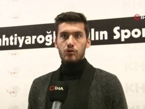 Umut Nayir: “Boateng Bize Büyük Katkı Verecektir”