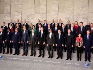 Bakan Akar’ın Da Katıldığı Oturum Sonrası Nato Aile Fotoğrafı Çekildi