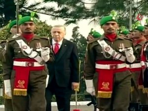 Cumhurbaşkanı Erdoğan, Resmi Törenle Karşılandı