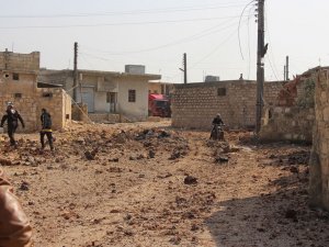 Esad Rejimi Halep’in Maart El Atarib Köyünü Vurdu: 3 Ölü, 3 Yaralı