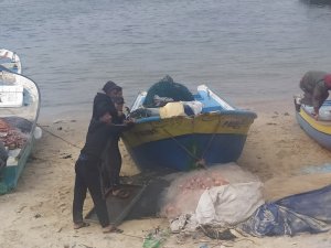 İsrail Gazze’deki Balıkçıların Avlanma Mesafesini Düşürdü