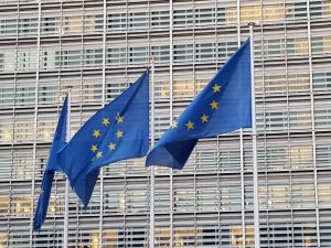 Ab, Esad Rejimine Yaptırımları Genişletti