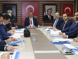 Vali Sarıfakıoğulları Eğitim Ve Köydes Yatırımlarını Konuştu