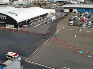 O Gemide Karantina Sona Eriyor