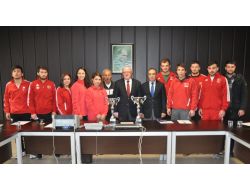 Omü Judo Şampiyonasında 2 Kupa Birden Aldı