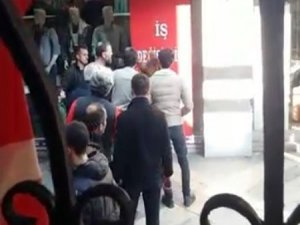 Sokak Ortasında Kızlarına Kavgasına Tokatlı Tepki