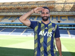 Fenerbahçe’de Adil Rami İle Yollar Ayrıldı
