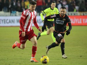 Sivasspor Tekrar Liderlik Koltuğuna Oturdu