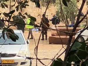 İsrail Güçleri, Mescid-i Aksa’nın Kapılarını Bıçaklı Saldırı İddiasıyla Kapattı
