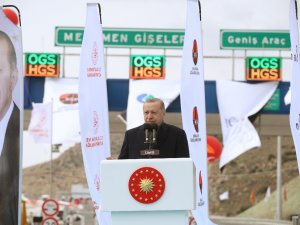 "Kendisi Aranızda Da Ben Mi Göremiyorum?"