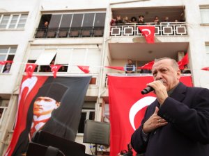 “Ne Hizmet Ediyorlar, Ne De Hizmet Edilmesine Müsaade Ediyorlar"