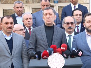 "Van’da İlçelerimizde Birkaç Köy Okulunda Ufak Çaplı Hasar Meydana Geldi"
