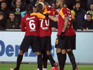 Aslanlar Kadıköy Efsanesine Noktayı Koydu