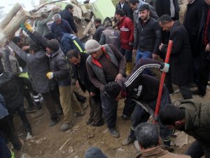 Pakistan’dan Depremde Ölenler İçin Taziye Mesajı