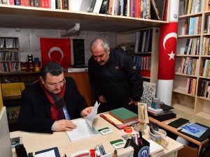 Trabzon’da Kitapsever Vatandaşın Kurduğu Kütüphane Hizmete Açıldı