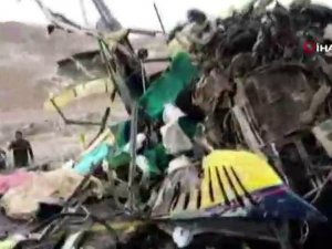 Otobüsler Çarpıştı: En Az 12 Ölü, 68 Yaralı