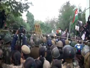 Vatandaşlık Yasası Protestosu: 7 Ölü