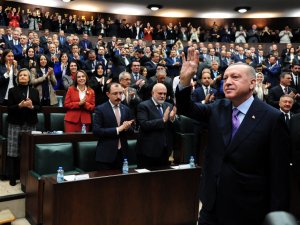 Cumhurbaşkanı Erdoğan’a Ak Parti Grubu’nda Doğum Günü Sürprizi